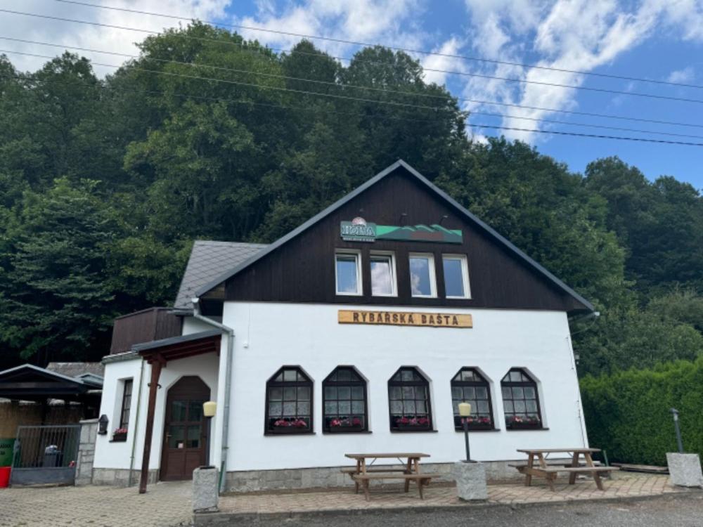 Penzion A Rybarska Basta U Jesetera Jeseník Exterior photo